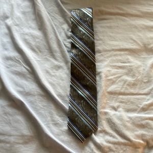 Platinum designs tie